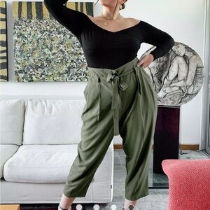 Curved Tailored Tie Waist Slacks